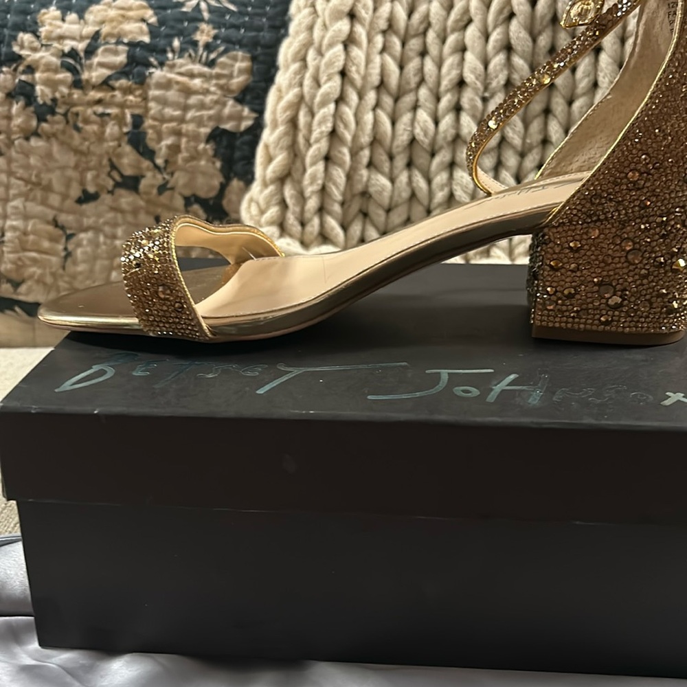COPY - Size 12 wide Betsy Johnson party sandals